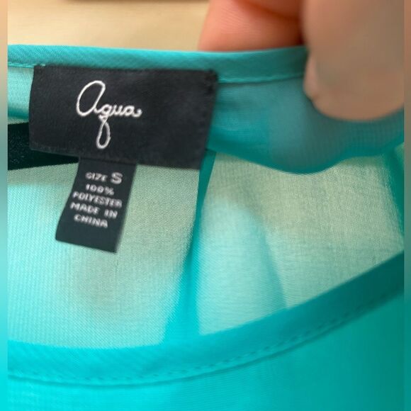 Aqua turquoise short sleeved sheer, high low blouse, size Small - Picture 2 of 6